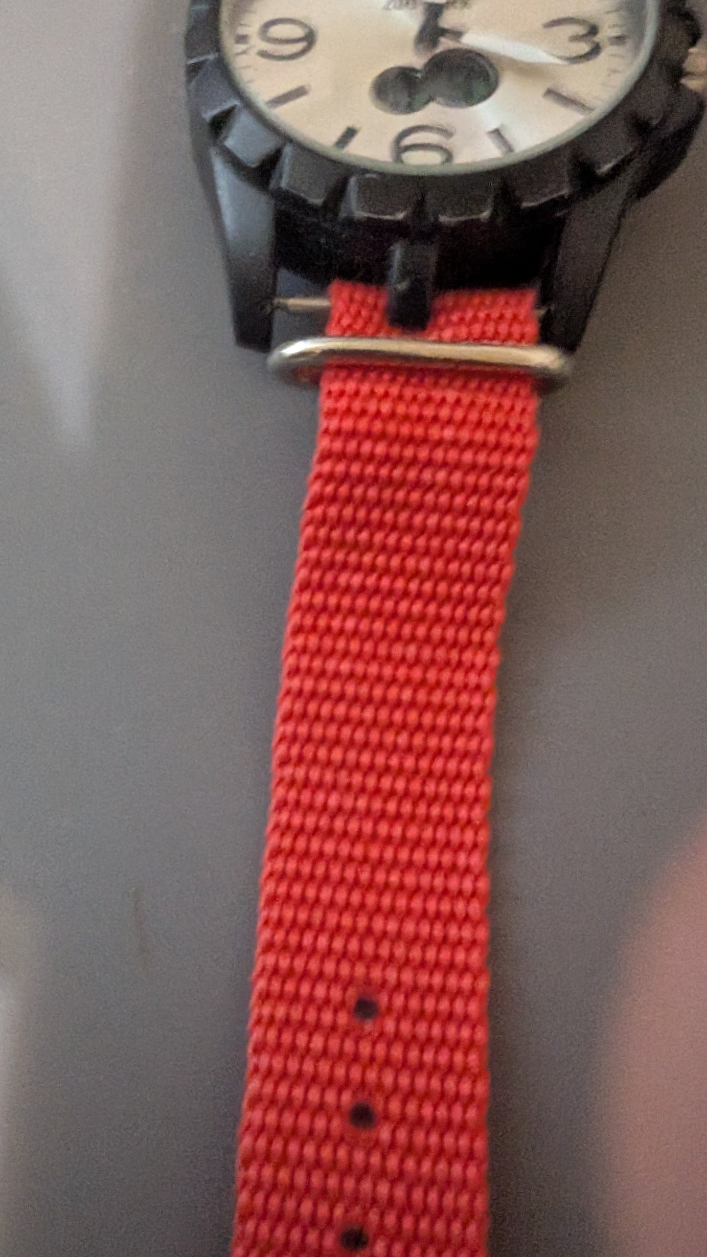 Men's Zoo York Quartz digital and analog readout watch with new batteries that is clean and keeps good time.