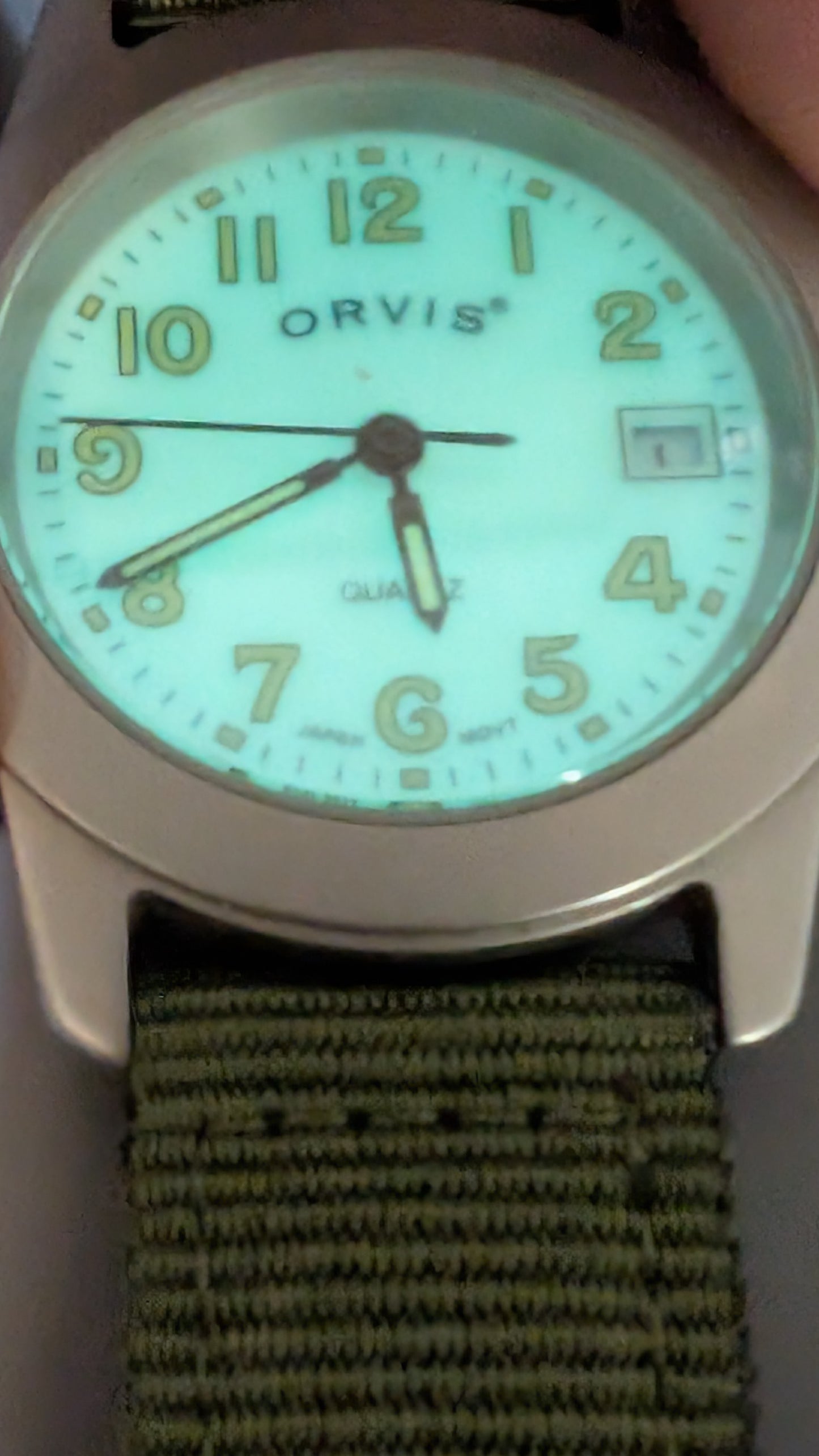 Orvis Unisex size quartz field watch with new battery and new NATO band. In great condition and keeps good time.