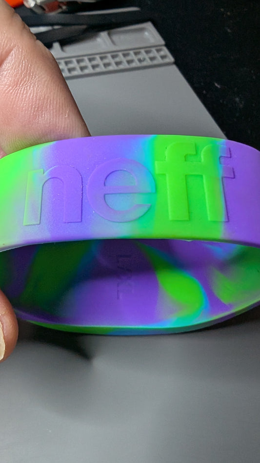 Neff Tie dye silicone quartz watch with new battery. Does not look to have been worn very much. Excellent condition and keeps good time